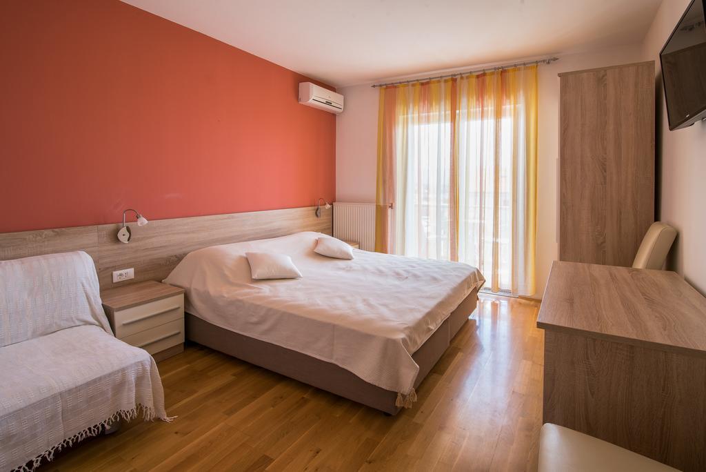 B&B Villa Ana Krk Town Εξωτερικό φωτογραφία