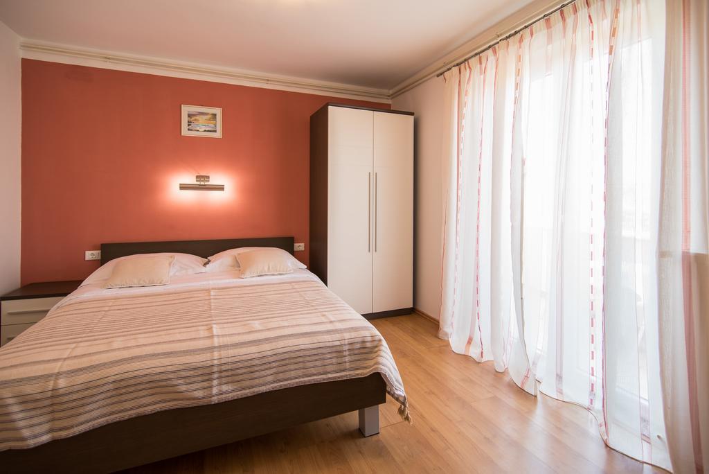 B&B Villa Ana Krk Town Εξωτερικό φωτογραφία