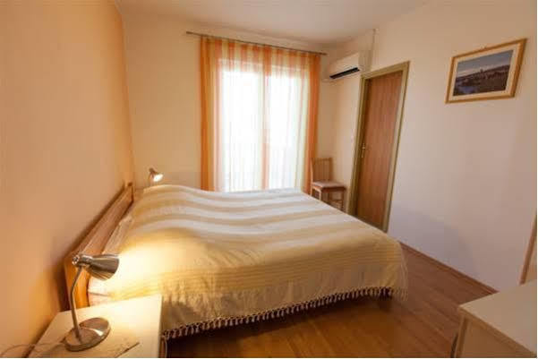 B&B Villa Ana Krk Town Εξωτερικό φωτογραφία